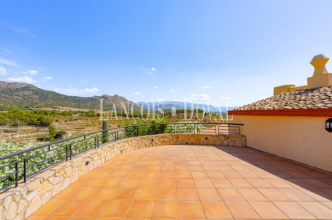 Relleu. Alicante. Finca en venta ideal hotel boutique.