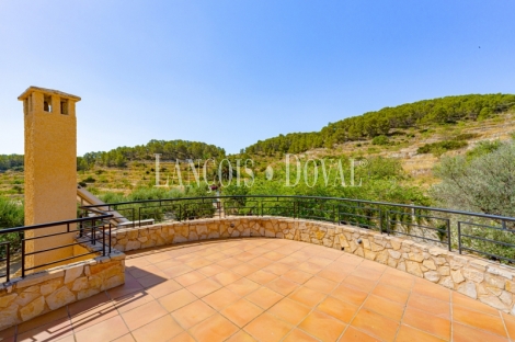 Relleu. Alicante. Finca en venta ideal hotel boutique.