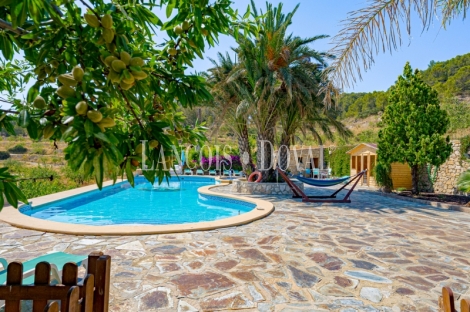 Relleu. Alicante. Finca en venta ideal hotel boutique.