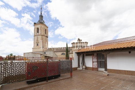 Yunquera de Henares. Guadalajara. Edificio singular en venta. Dotacional, comercial y residencial.