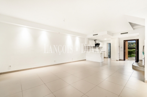 Benahavis. Casa adosada en venta. Nueva Milla de Oro. Paraiso Bellevue