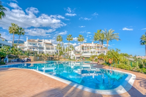 Marbella. Exclusivo Ático Duplex en venta. Monte Paraíso Country Club