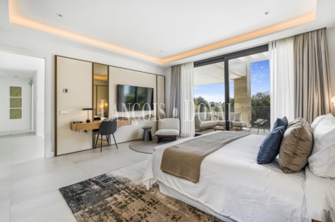 Marbella. Lomas del Marqués. Venta Villa de Obra Nueva cerca del Centro