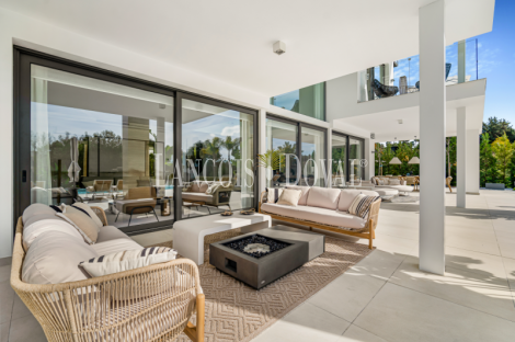 Marbella. Lomas del Marqués. Venta Villa de Obra Nueva cerca del Centro