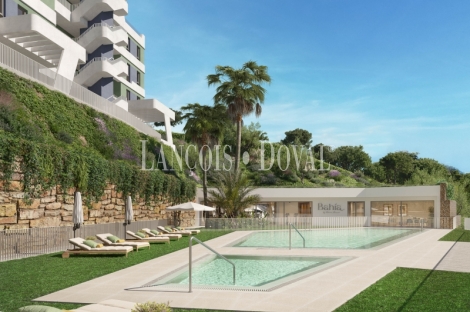 Cala de Mijas. Apartamentos en venta de obra nueva. Cerca del Campo de Golf y con Vistas al Mar