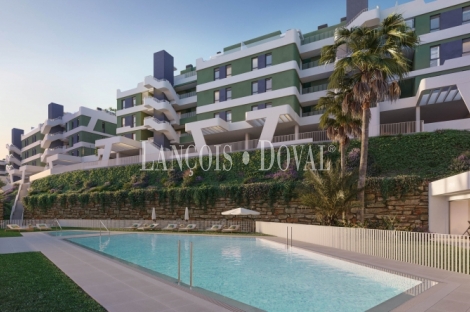 Cala de Mijas. Apartamentos en venta de obra nueva. Cerca del Campo de Golf y con Vistas al Mar
