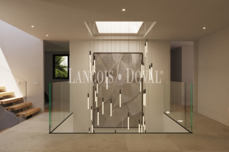 Estepona. Promoción de Villas en venta con vistas al mar cerca de Campo de Golf