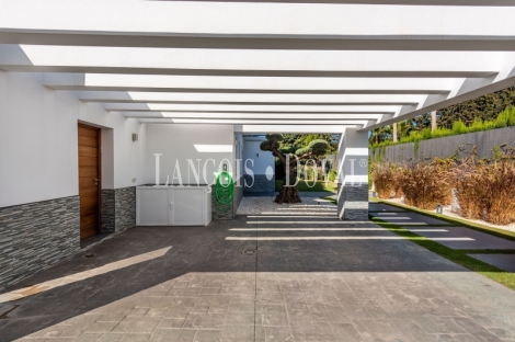 Benahavís. Atalaya. Villa moderna en venta entre Marbella y Estepona.