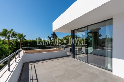 Benahavís. Atalaya. Villa moderna en venta entre Marbella y Estepona.