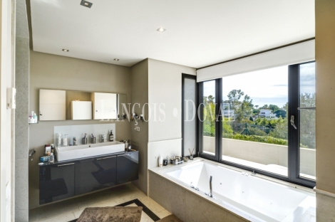 Marbella. Exclusiva villa en venta . Las Lomas de Magna. Milla de Oro