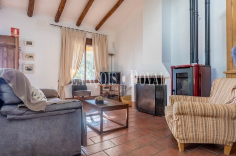 Sierra de Aracena. Huelva. Casas rurales y finca  en venta. Valdelarco.