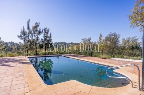 Sierra de Aracena. Huelva. Casas rurales y finca  en venta. Valdelarco.