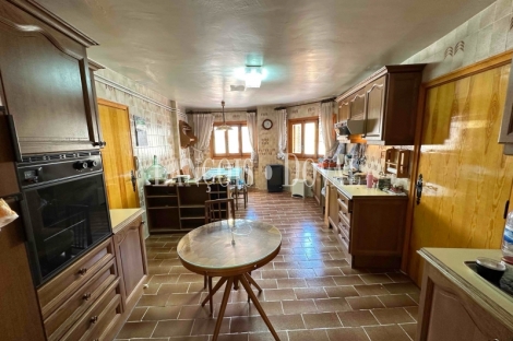 Serranía de Cuenca. Casa rural con encanto rústico en venta. Portilla. 
