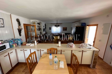 Cuenca. Arcas Del Villar. Finca en venta con dos casas. Ideal turismo rural