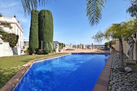 Vilassar de Dalt. Exclusivo ático en venta con vistas a mar. Maresme