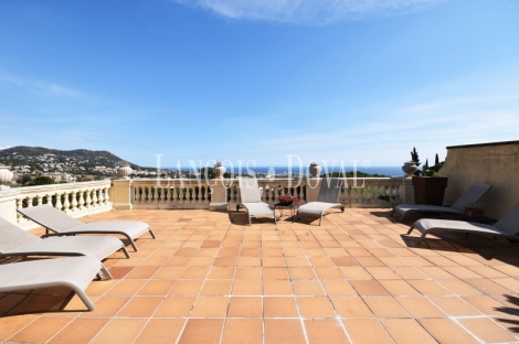 Vilassar de Dalt. Exclusivo ático en venta con vistas a mar. Maresme