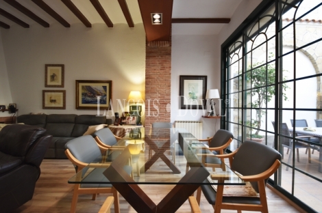 El Masnou. Maresme. Casa señorial en venta frente al mar. Costa de Barcelona