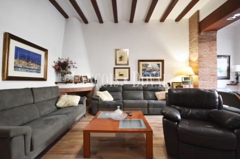 El Masnou. Maresme. Casa señorial en venta frente al mar. Costa de Barcelona