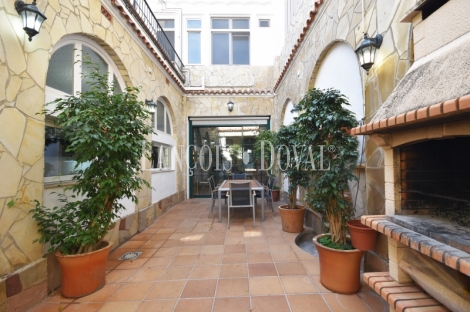 El Masnou. Maresme. Casa señorial en venta frente al mar. Costa de Barcelona