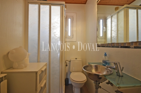 El Masnou. Maresme. Casa señorial en venta frente al mar. Costa de Barcelona