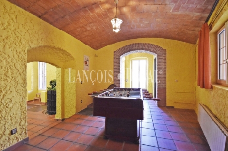 Teià. Maresme. Casa señorial restaurada en venta. Centro urbano.