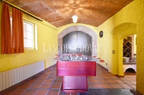 Teià. Maresme. Casa señorial restaurada en venta. Centro urbano.