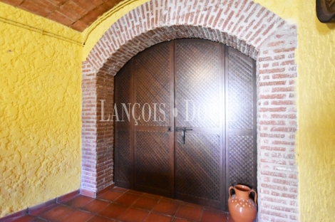 Teià. Maresme. Casa señorial restaurada en venta. Centro urbano.