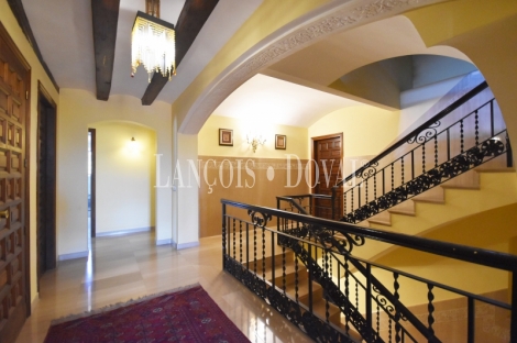 Teià. Maresme. Casa señorial restaurada en venta. Centro urbano.
