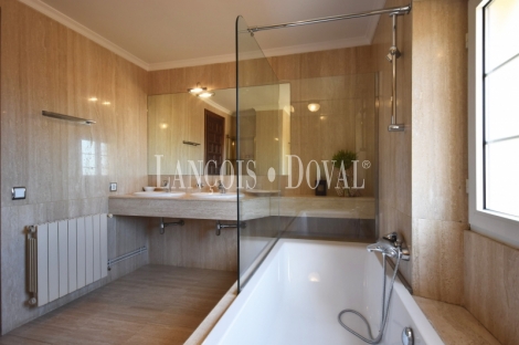Teià. Maresme. Casa señorial restaurada en venta. Centro urbano.