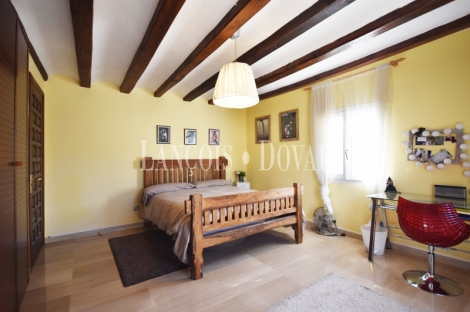 Teià. Maresme. Casa señorial restaurada en venta. Centro urbano.