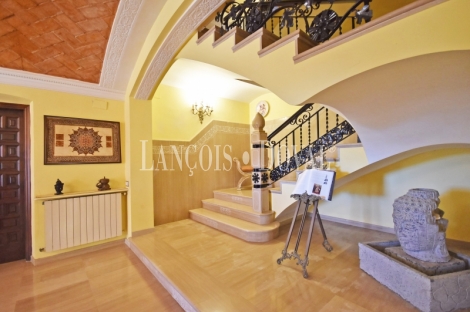 Teià. Maresme. Casa señorial restaurada en venta. Centro urbano.