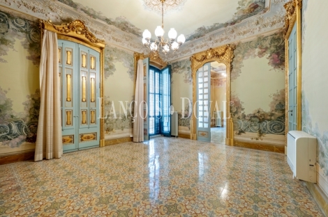 Tortosa. Venta Casa señorial de estilo modernista ideal hotel o sede corporativa. 