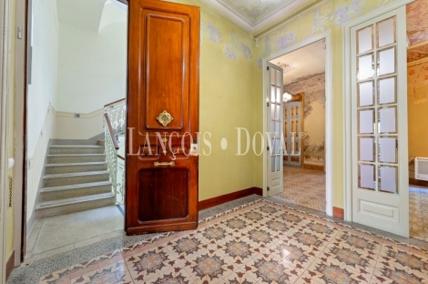 Tortosa. Venta Casa señorial de estilo modernista ideal hotel o sede corporativa. 