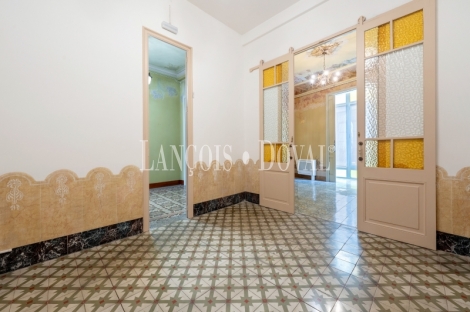 Tortosa. Venta Casa señorial de estilo modernista ideal hotel o sede corporativa. 
