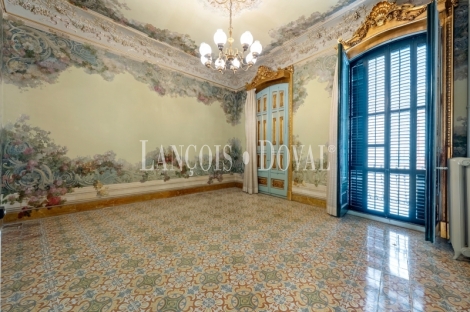 Tortosa. Venta Casa señorial de estilo modernista ideal hotel o sede corporativa. 