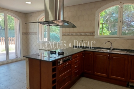Collbató. Barcelona. Venta chalet exclusivo a los pies de Montserrat.