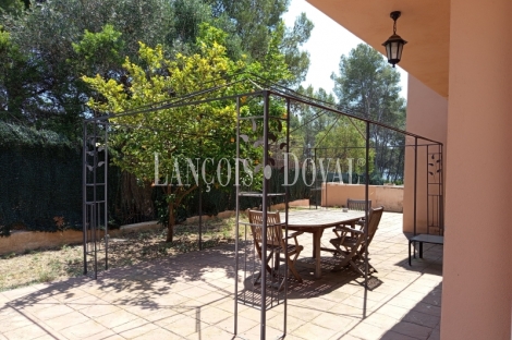 Collbató. Barcelona. Venta chalet exclusivo a los pies de Montserrat.