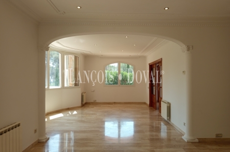 Collbató. Barcelona. Venta chalet exclusivo a los pies de Montserrat.