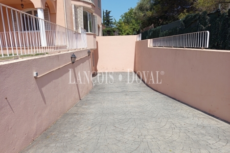 Collbató. Barcelona. Venta chalet exclusivo a los pies de Montserrat.