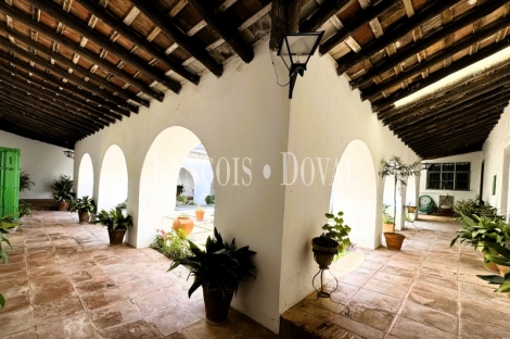 Sevilla. Cazalla de la Sierra. Finca y cortijo en venta con coto de caza