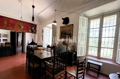 Sevilla. Cazalla de la Sierra. Finca y cortijo en venta con coto de caza