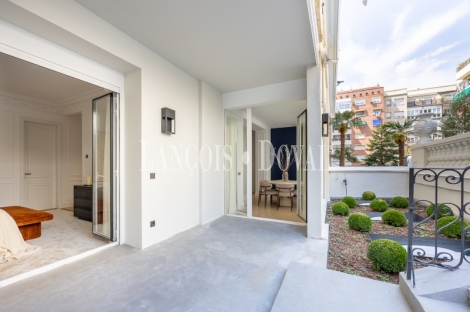 Madrid. Recoletos. Exclusivo piso en venta. Edificio clásico con gran terraza. 