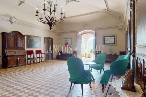 Vidrà. Girona. Singular Masía señorial en venta. Ideal eventos y hotel con encanto.