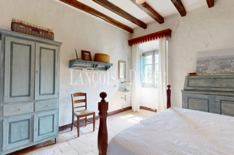 Vidrà. Girona. Singular Masía señorial en venta. Ideal eventos y hotel con encanto.