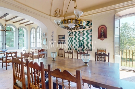 Vidrà. Girona. Singular Masía señorial en venta. Ideal eventos y hotel con encanto.