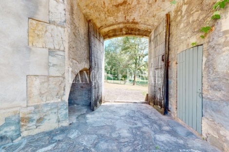 Vidrà. Girona. Singular Masía señorial en venta. Ideal eventos y hotel con encanto.