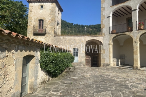 Vidrà. Girona. Singular Masía señorial en venta. Ideal eventos y hotel con encanto.