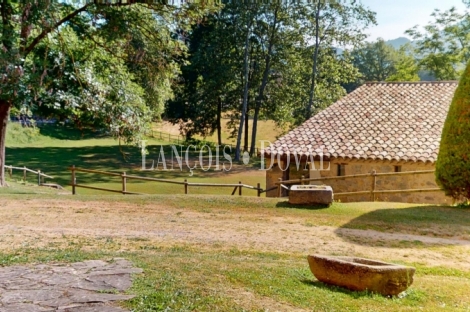 Vidrà. Girona. Singular Masía señorial en venta. Ideal eventos y hotel con encanto.