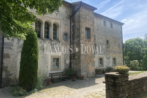 Vidrà. Girona. Singular Masía señorial en venta. Ideal eventos y hotel con encanto.