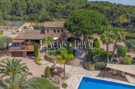 Baix Empordà. Una exclusiva masia en venta en la Costa Brava